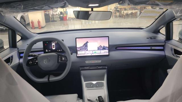 MG 4 EV 2025 immagine di auto #6