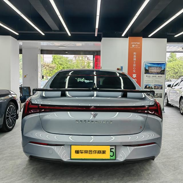 哪吒汽车 哪吒S 2024 #6 哪吒汽车 哪吒S 2024 汽车图片 #6