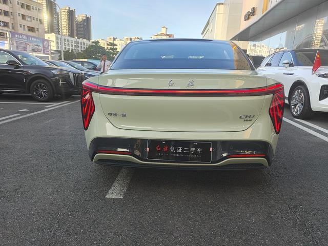 HongQi EH7 2024 car image #6
