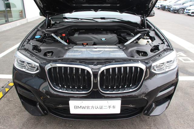BMW X4 2021 car image #6