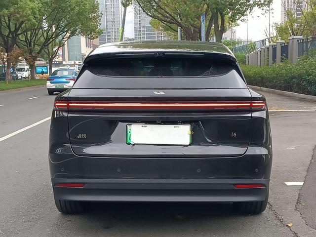 理想汽车 理想i6 2025 汽车图片 #6