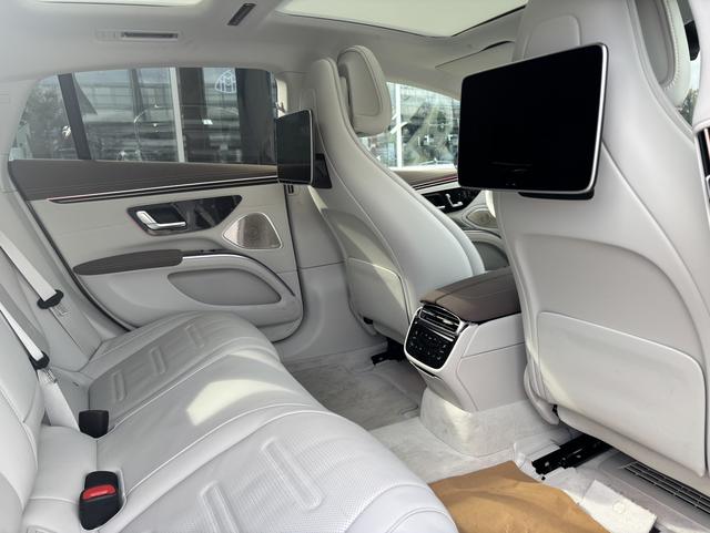 Mercedes-Benz EQS AMG 2025 imagen de coche #6