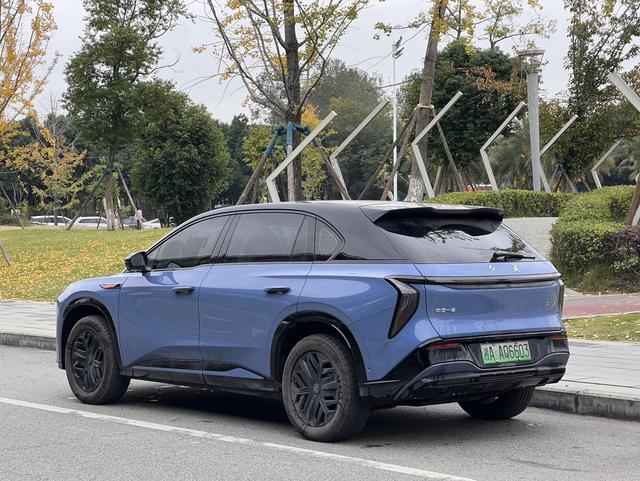 HongQi TianGong 08 2025 #6 HongQi TianGong 08 2025 car image #6