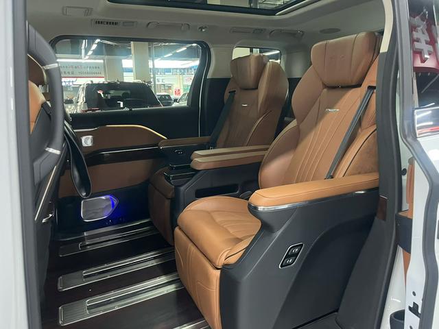 HongQi HQ9 2023 car image #6