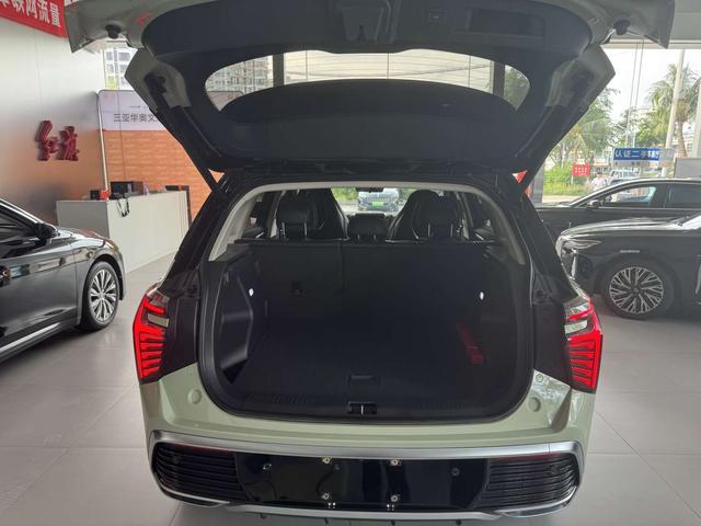 HongQi HS3 2024 car image #6