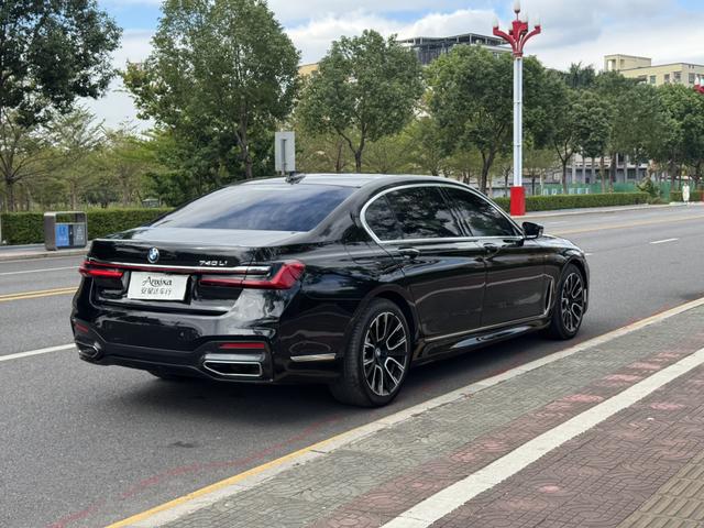 BMW 6 Series 2019 #6 BMW 6 Series 2019 car image #6