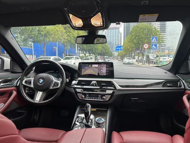 BMW M8 2021 صورة سيارة #6