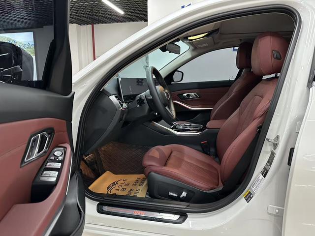 BMW M235L 2023 #6 BMW M235L 2023 car image #6