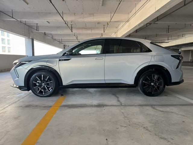 Honda e:NS2 2024 immagine di auto #6