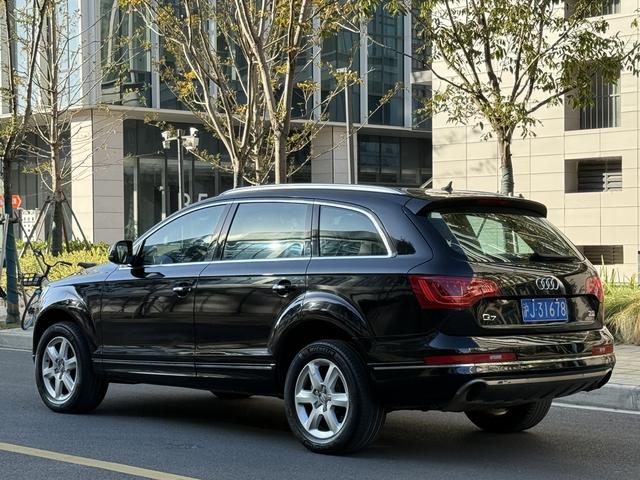 Mercedes-Benz SLK AMG 2009 car image #6