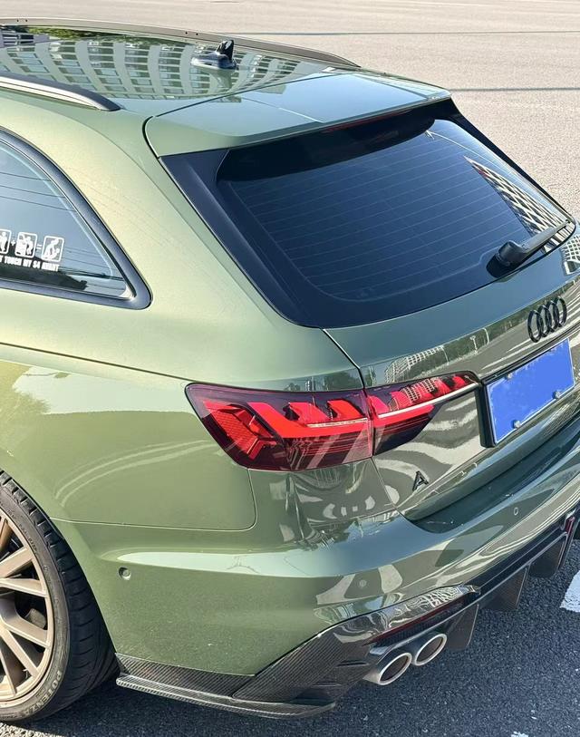 Audi S4 2023 car image #6