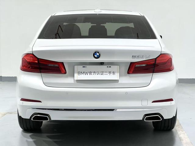 BMW i5 M60 2019 #6 BMW i5 M60 2019 car image #6