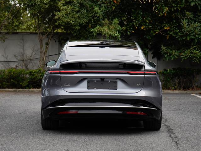 蔚来 蔚来ET9 2025 汽车图片 #6