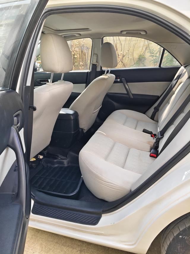 蔚来 蔚来EC7 2014 汽车图片 #6