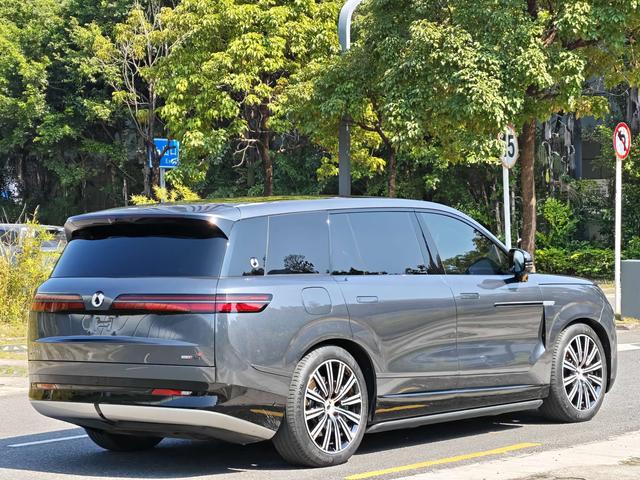 Denza N9 2025 #6 Denza N9 2025 car image #6