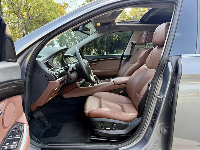 BMW 5 Series GT 2011 #6 BMW 5 Series GT 2011 immagine di auto #6