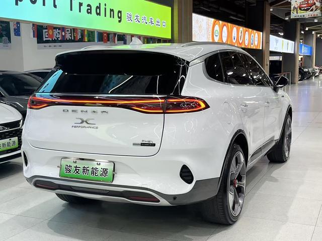 Denza X 2020 car image #6