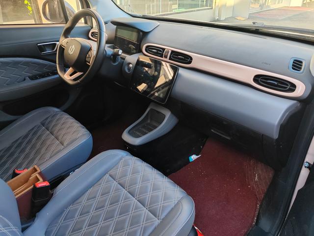 零跑汽车 零跑T03 2022 汽车图片 #6