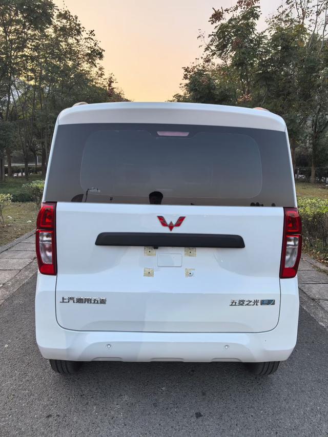 五菱汽车 五菱之光新能源 2025 汽车图片 #6