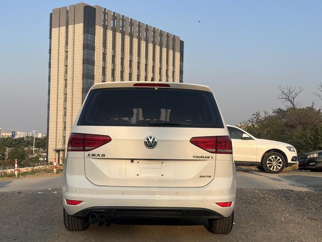 Volkswagen Touran 2016 #6 Volkswagen Touran 2016 car image #6