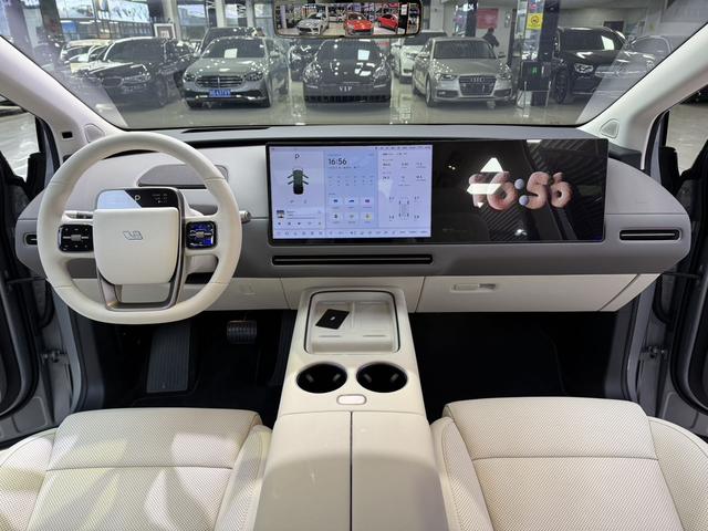 Li i8 2025 изображение автомобиля #6