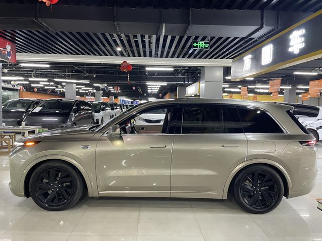 Li L8 2023 изображение автомобиля #6