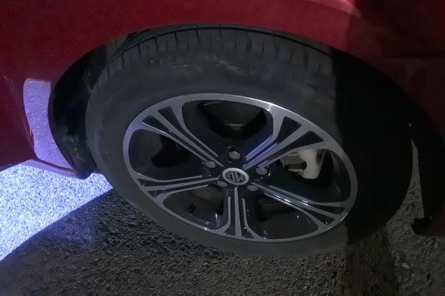 MG 6 New Energy 2018 car image #6