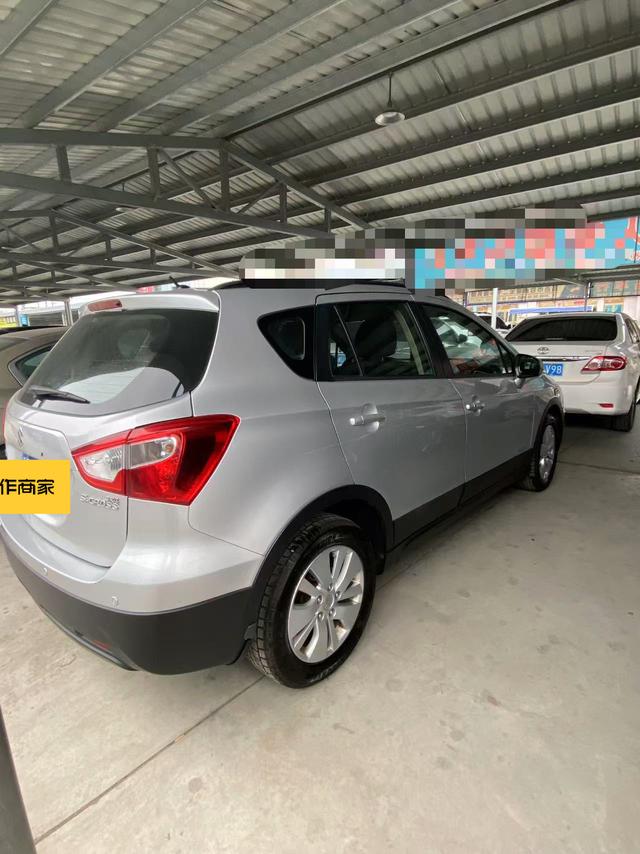 Suzuki S-Cross 2015 صورة سيارة #6