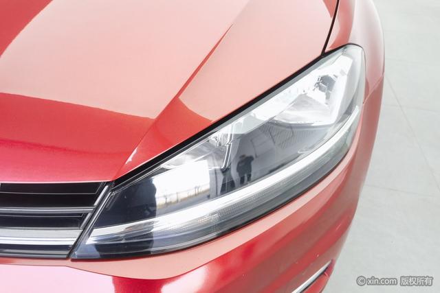 Volkswagen Golf 2019 car image #6
