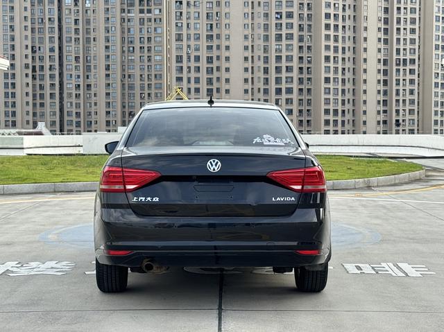 Volkswagen Lavida 2015 car image #6