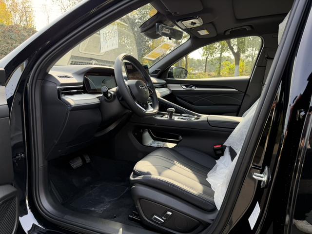 GEELY Preface 2025 car image #6