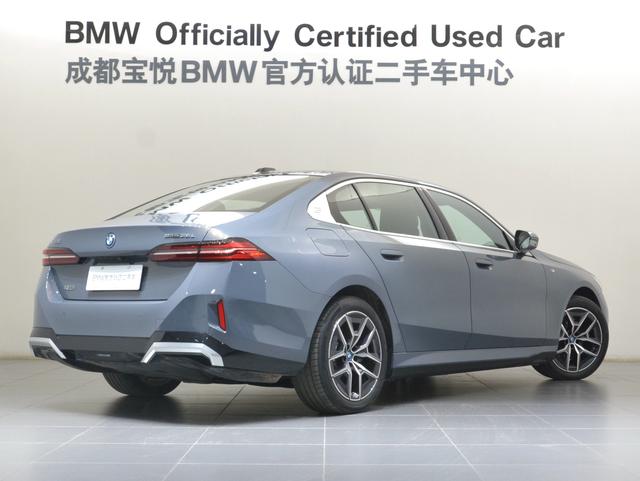 BMW i5 2024 car image #6