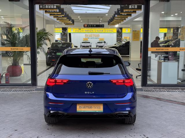 Volkswagen Golf 2021 car image #6