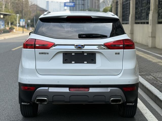 GEELY Boyue 2017 car image #6