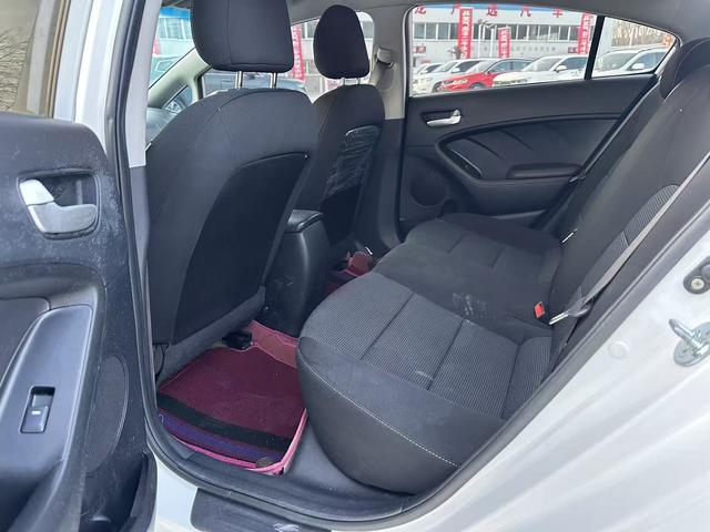 Kia K3 2018 car image #6