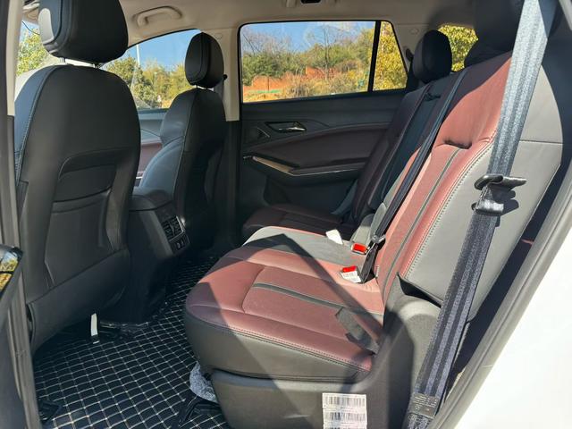 JAC X8 PLUS 2024 immagine di auto #6