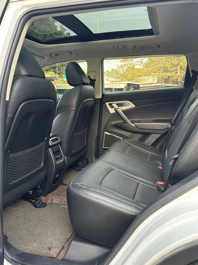 GEELY Boyue 2019 car image #6