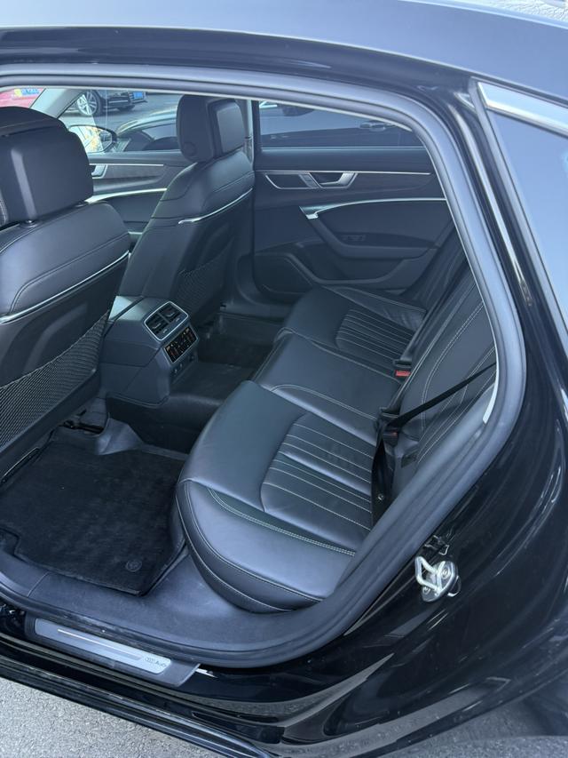 Audi A6L 2023 car image #6