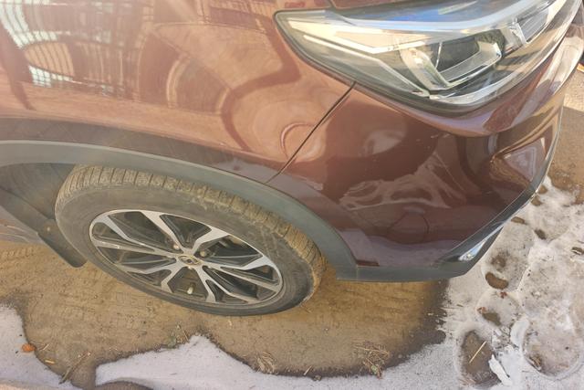 Forthing JOYEAR X5 2018 car image #6