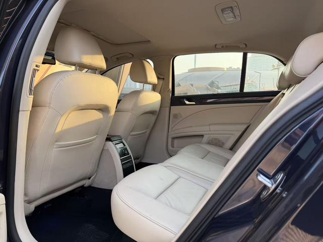 Skoda Superb 2012 car image #6