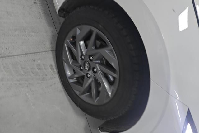 Hyundai Elantra 2025 car image #6