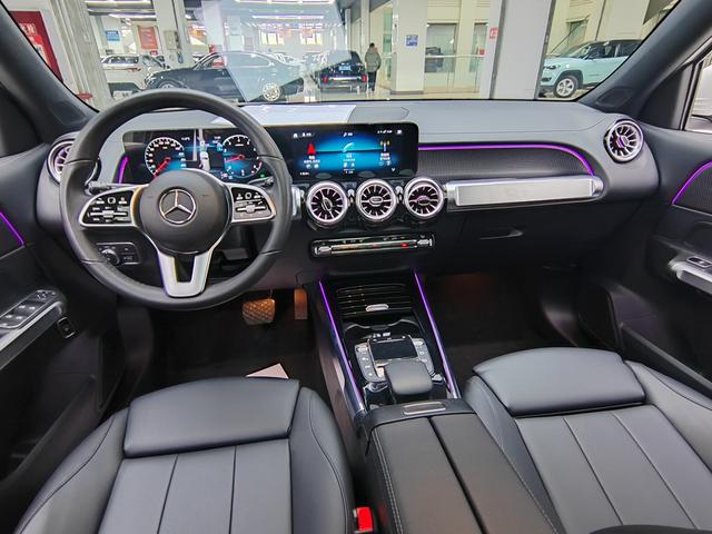 Mercedes-Benz GLB Class 2023 car image #6