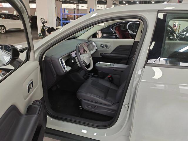 零跑汽车 零跑B10 2025 汽车图片 #6