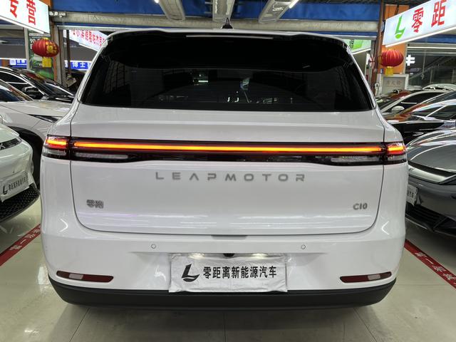 零跑汽车 零跑C10 2025 汽车图片 #6