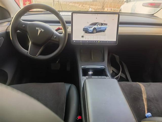 Tesla Model Y 2022 #6 Tesla Model Y 2022 car image #6