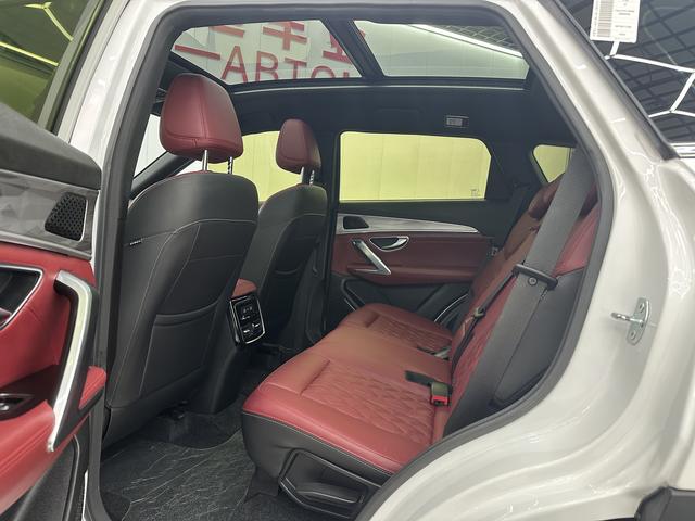Jetour X70 PLUS 2022 car image #6