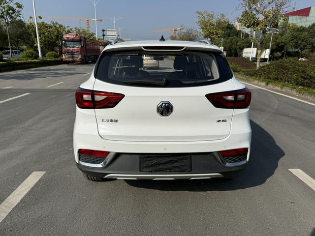 MG ZS 2018 car image #6
