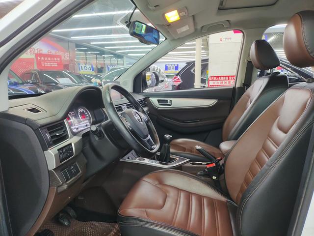 Forthing SX6 2017 car image #6