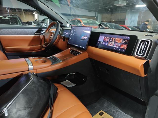 Exceed 2025 car image #6