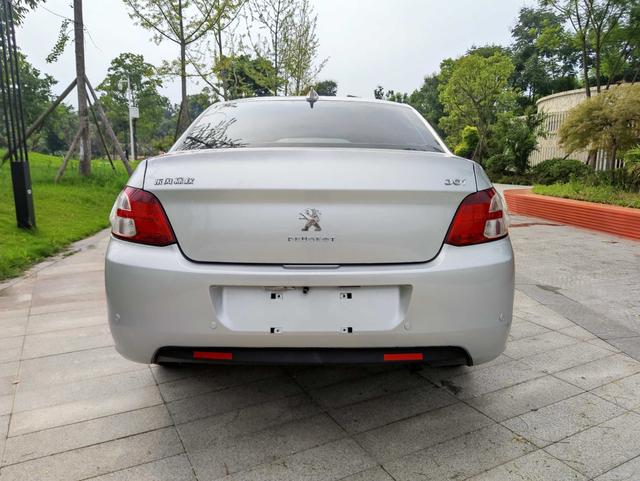 Peugeot 301 2014 car image #6